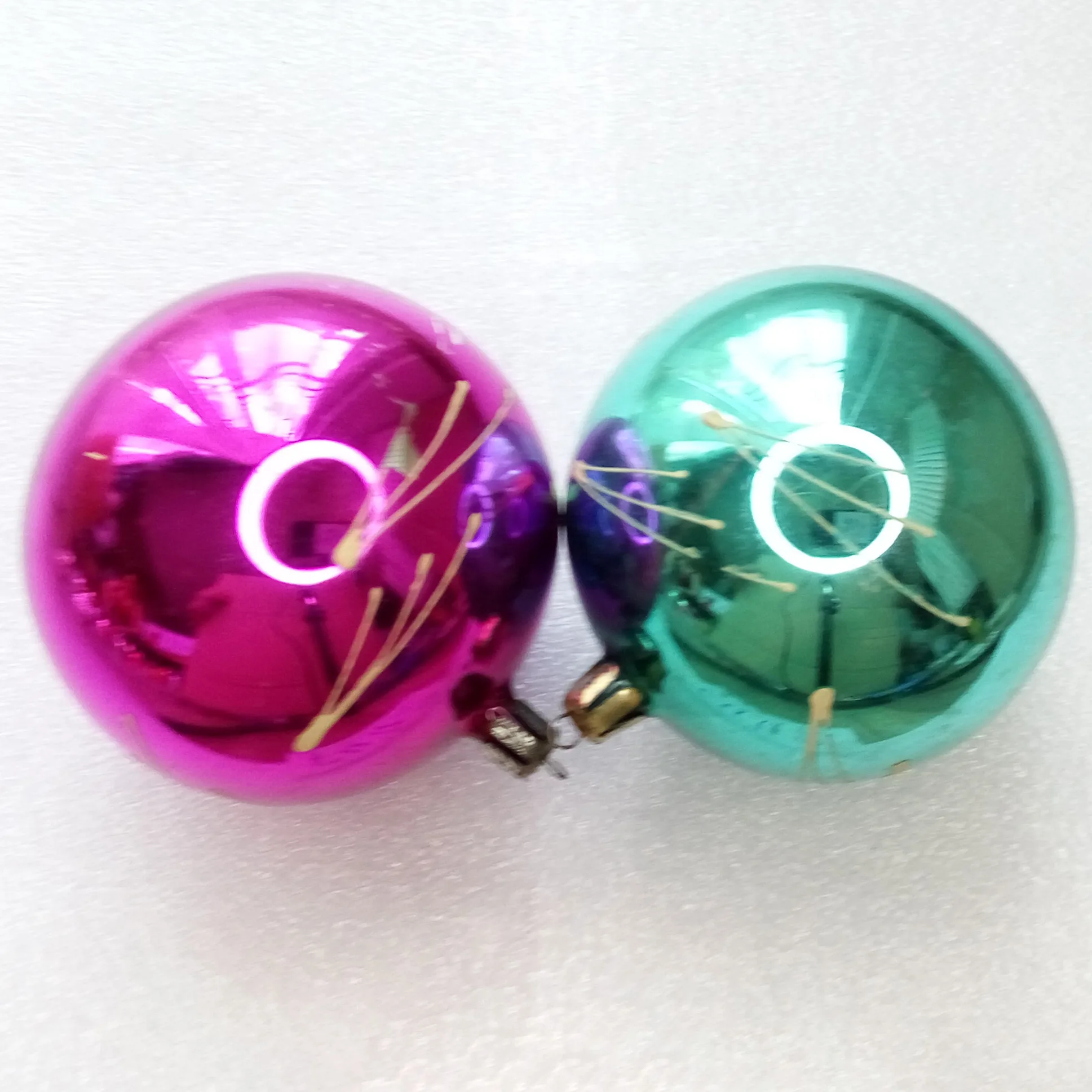 Set of 2 Vintage Glass Christmas Ornament Balls w Comets