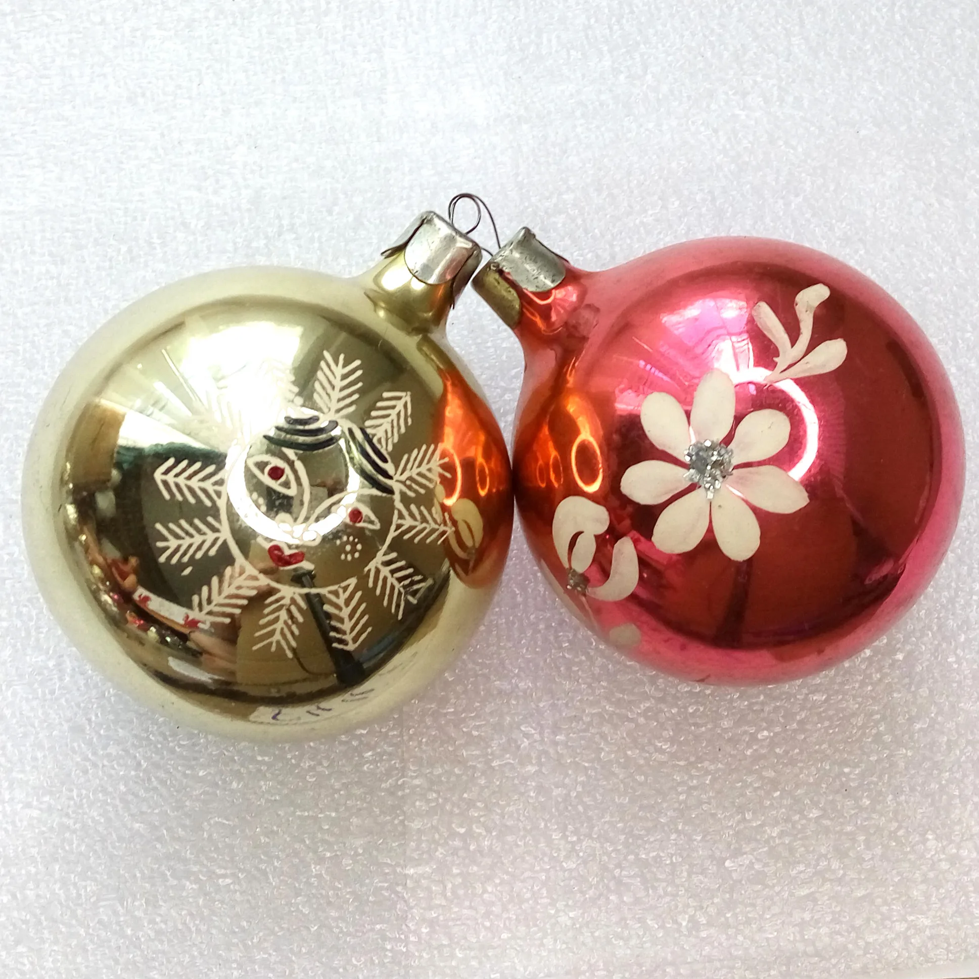 Set of 2 Vintage Glass Christmas Ornaments Balls Sun Flowers