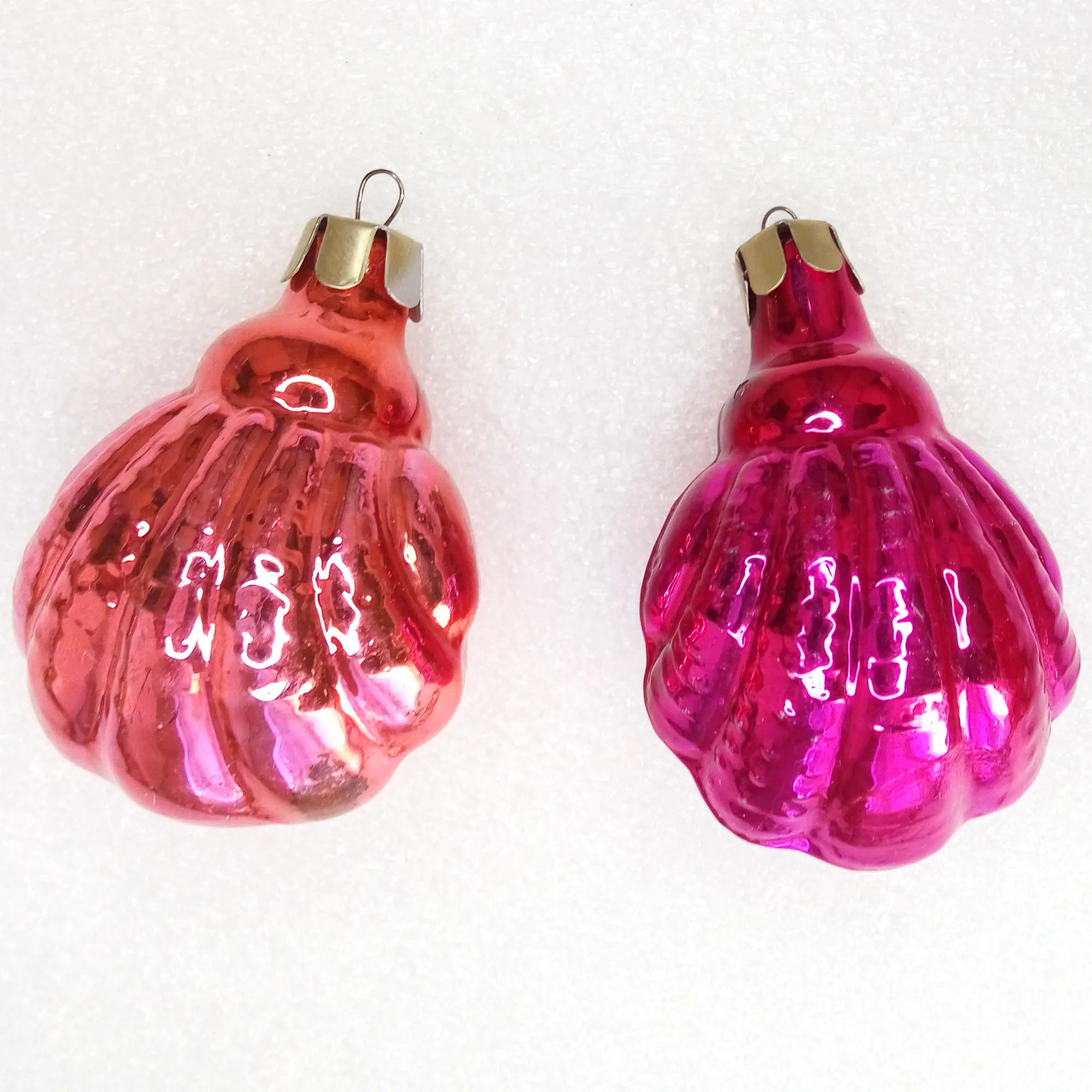Set of 2 Vintage Ukrainian Glass Christmas Ornaments Shells