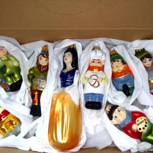 New Ukrainian Glass Christmas Ornaments Snow White Set
