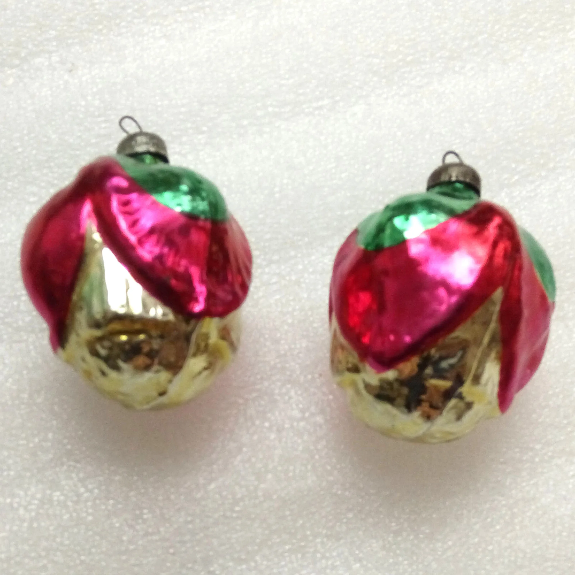 Set of 2 Vintage USSR Glass Christmas Ornaments Old Flowers