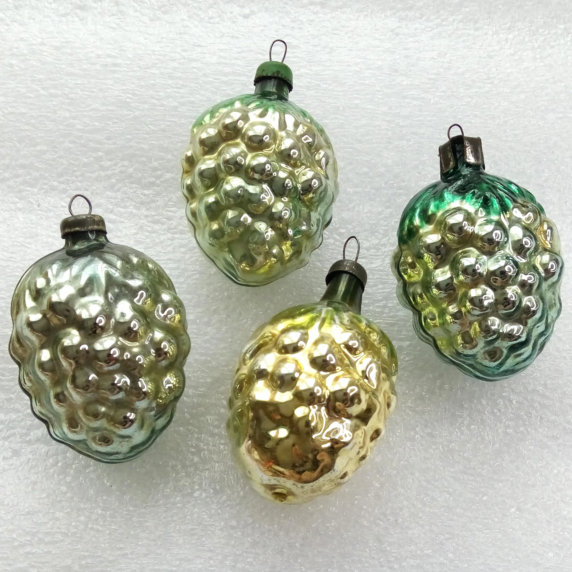 Set of 4 Vintage Glass Christmas Ornaments Pinecones