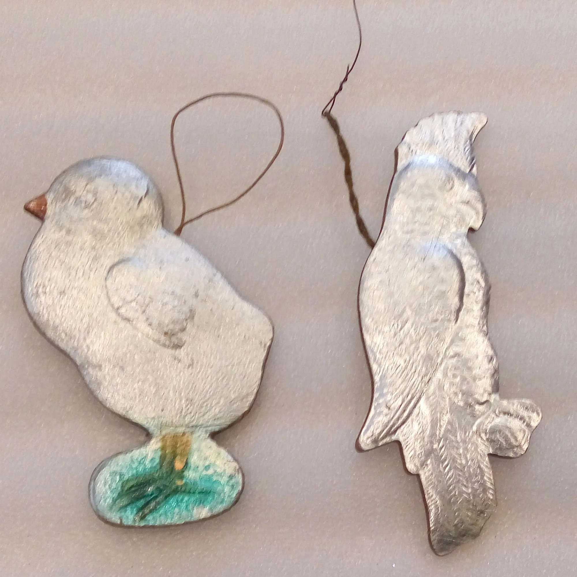 Set of 2 Vintage Cardboard Christmas Tree Ornaments Toy Old Birds