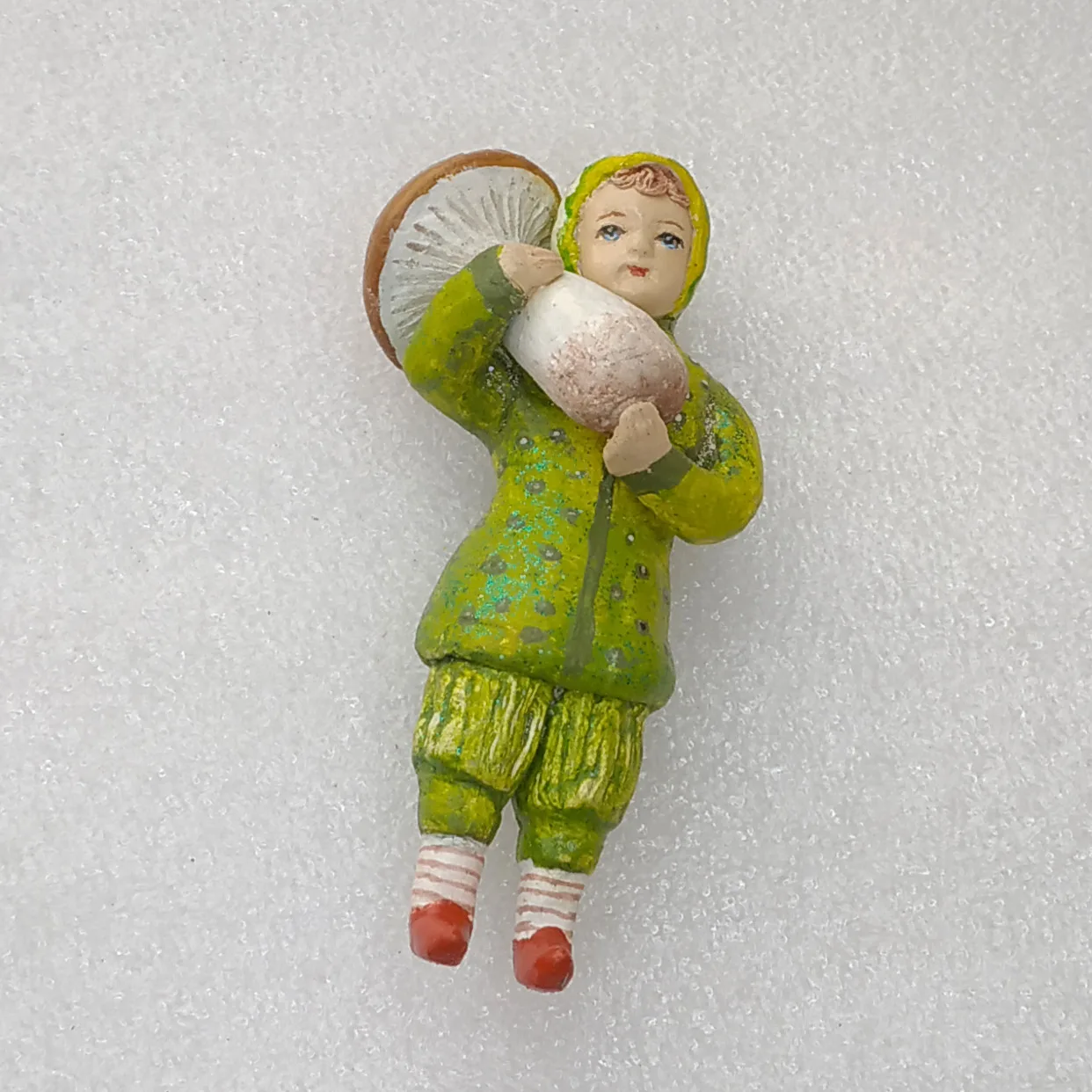 New Paper Mache Christmas Ornament Toy Autors Work Boy with Mushroom