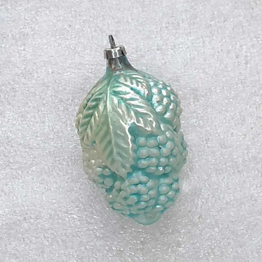 Vintage GDR Glass Christmas Grape Ornament Tree Retro German Decor