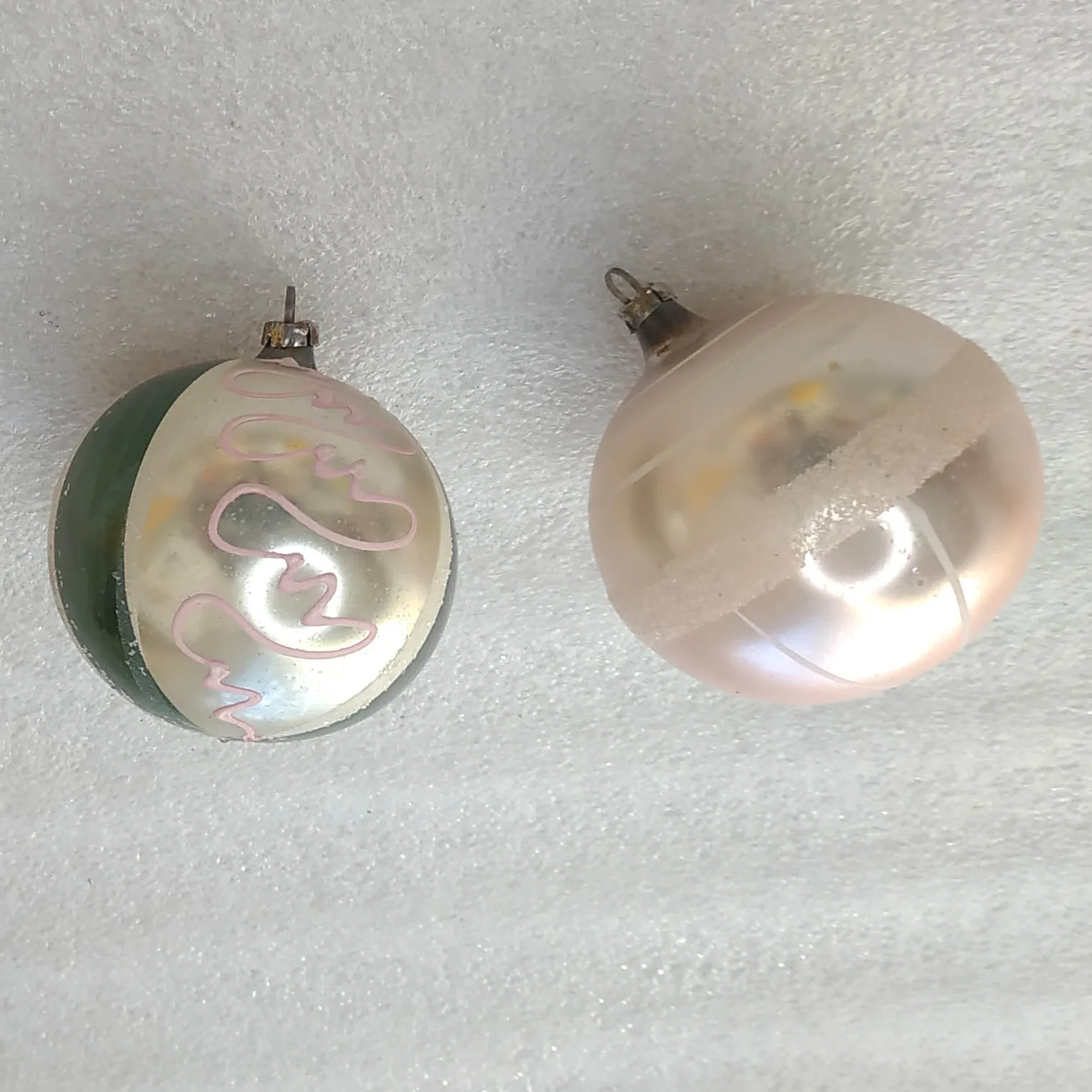 Set of 2 Vtg GDR East German Glass Christmas Ornaments Frosted Sugar Hand Painted Balls